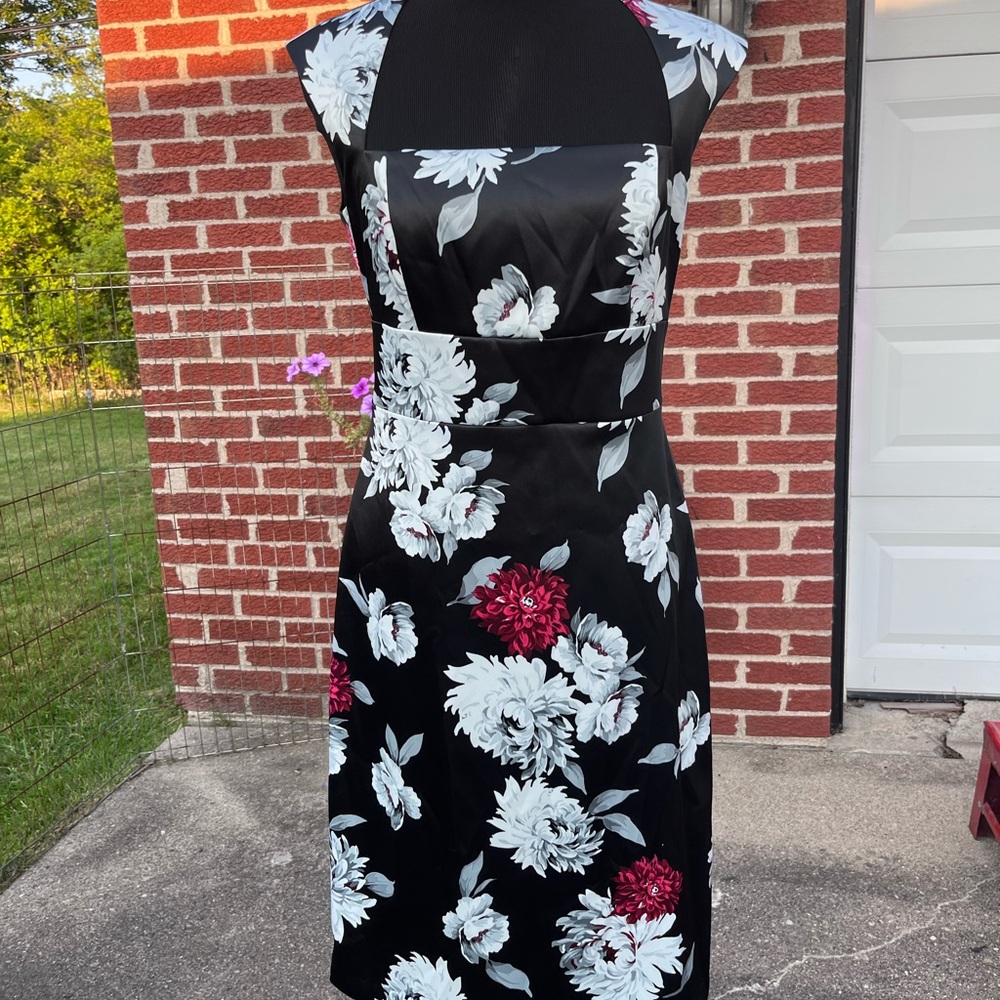 White House Black Market Black Floral Midi Dress size 10